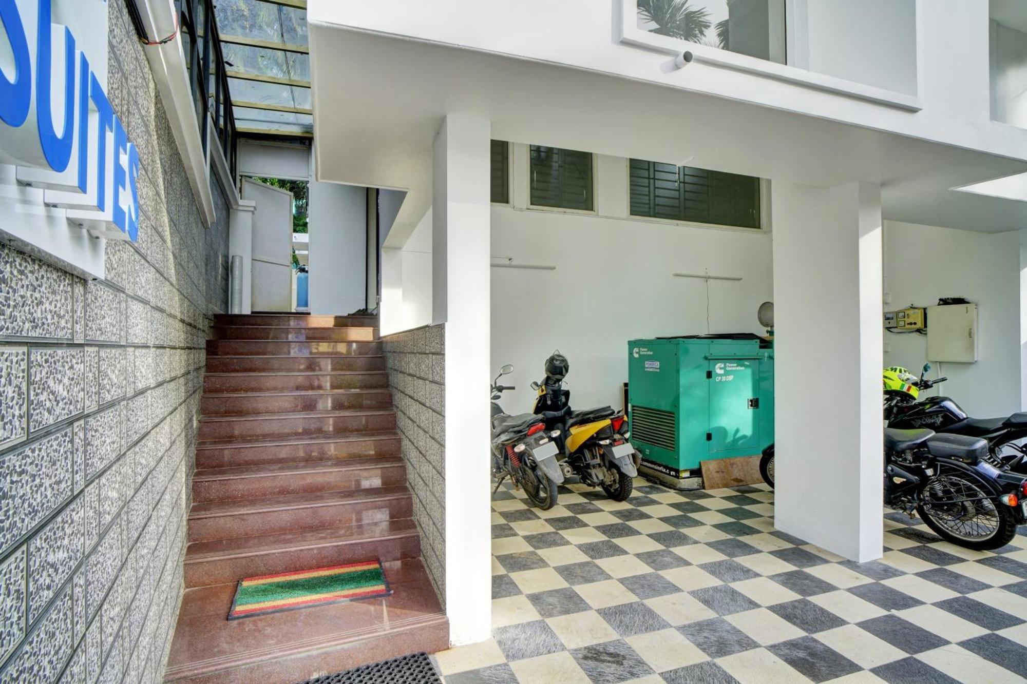 Hotel O Crystal Executive Suites Kochi Dış mekan fotoğraf