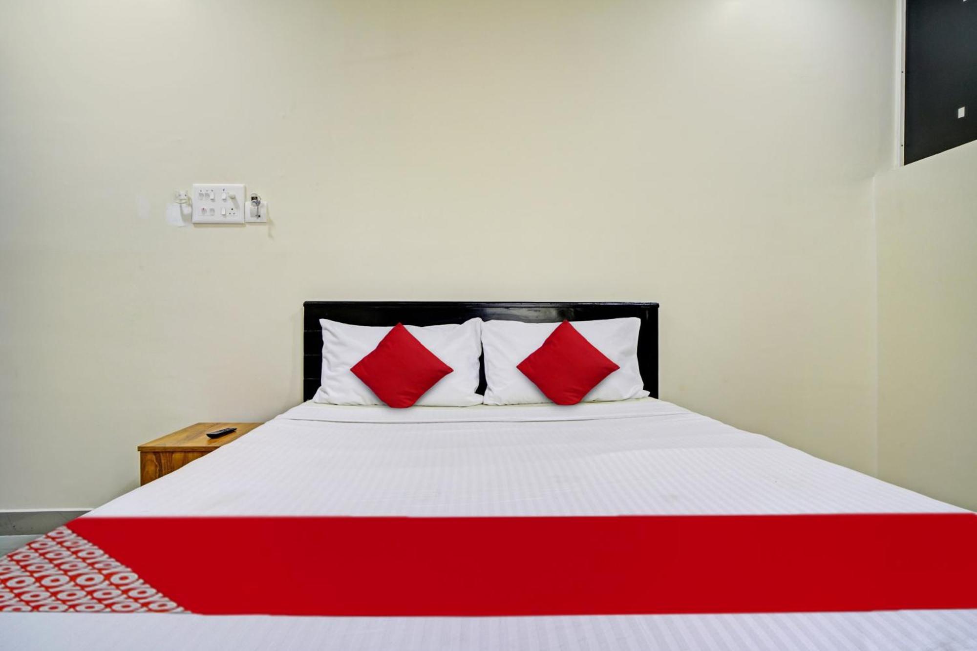 Hotel O Crystal Executive Suites Kochi Dış mekan fotoğraf