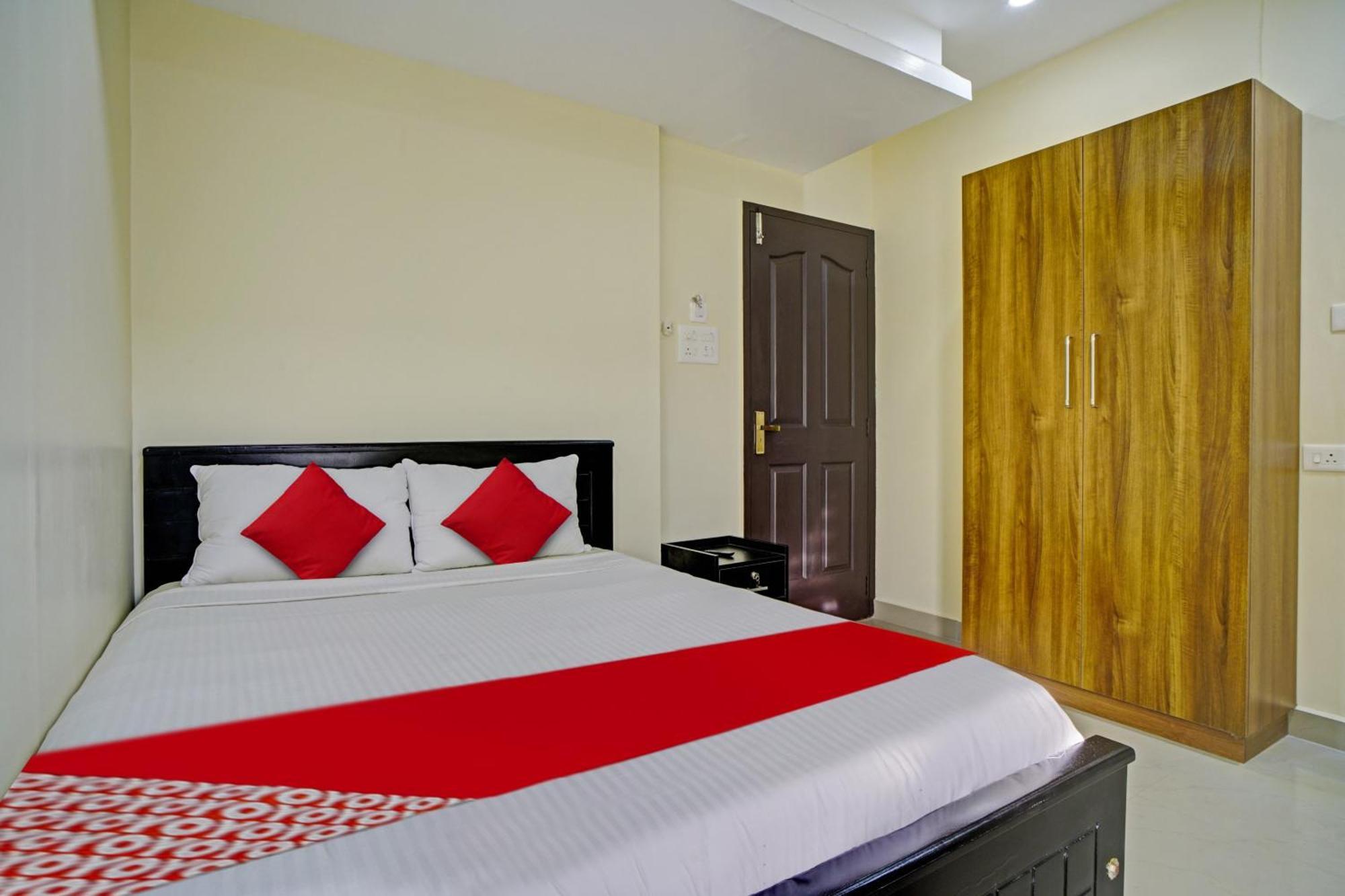 Hotel O Crystal Executive Suites Kochi Dış mekan fotoğraf